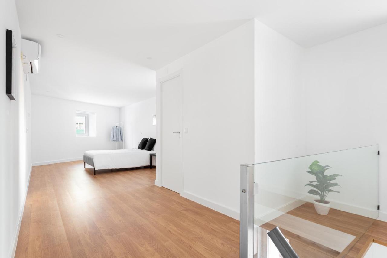 Altido Stylish 2-Level Flats Near Ajuda Palace Lisbon Exterior photo